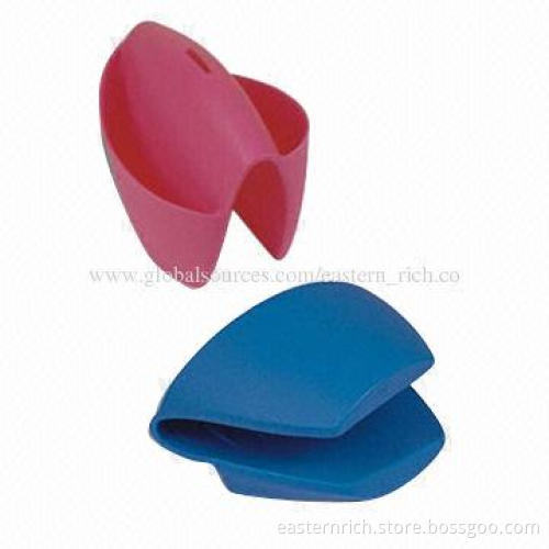 Silicone Grabber, Sized 10.8x8.0x9.2cm